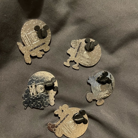 Mickey Mouse mystery pin - Picture 3 of 7